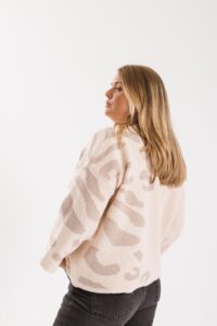 Alternative view of Suéter AVELLANA