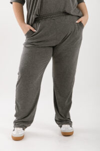 Alternative view of Pantalón ZURICH