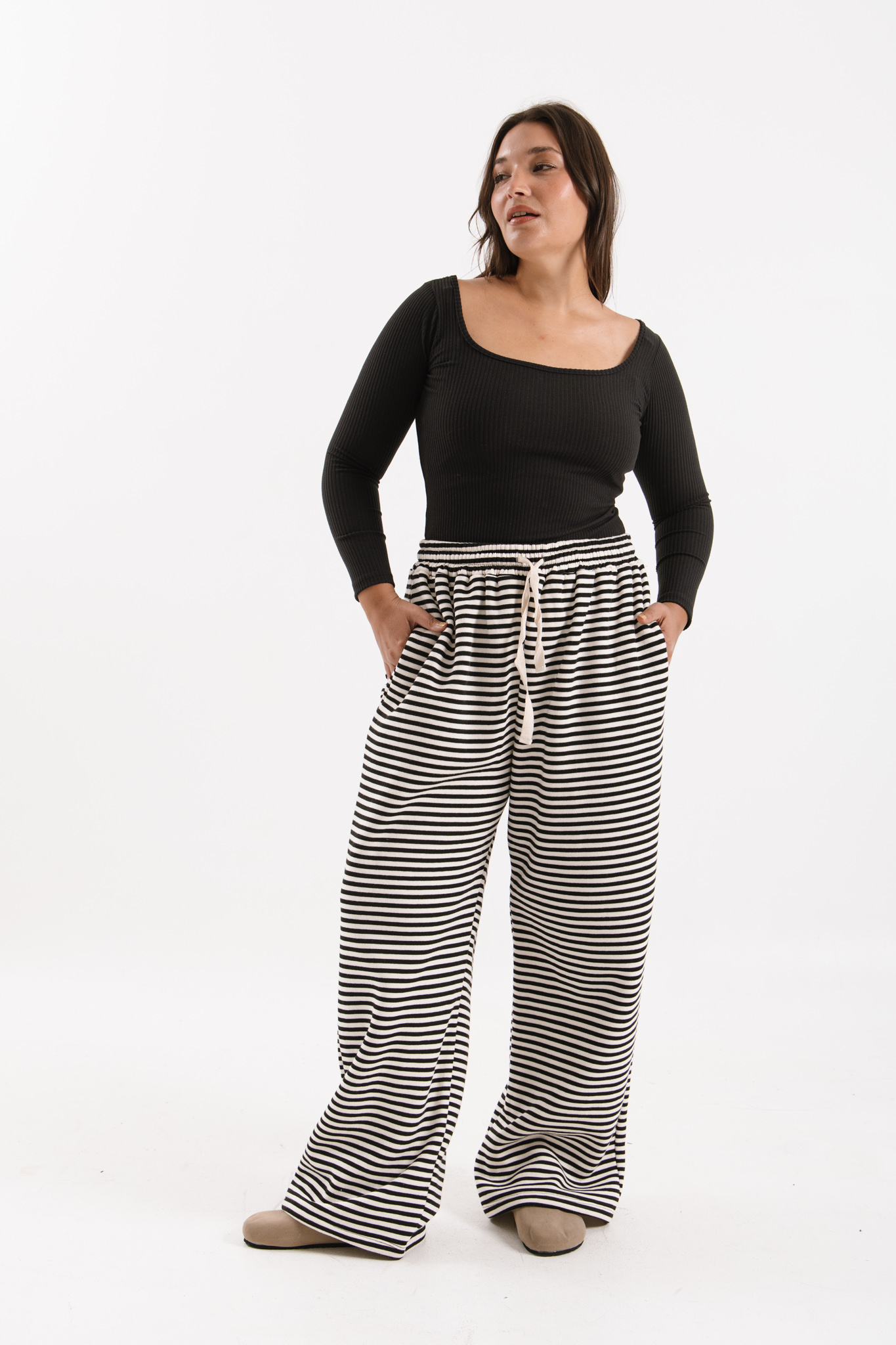 Pantalón frisado LAND - Image 13
