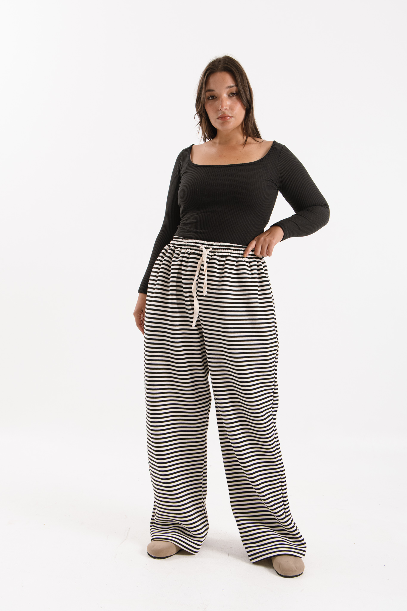Pantalón frisado LAND - Image 17