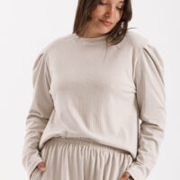 Alternative view of Camiseta DIVINA