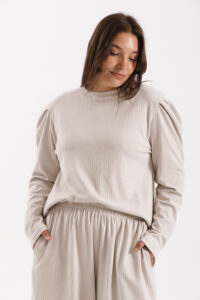 Alternative view of Camiseta DIVINA