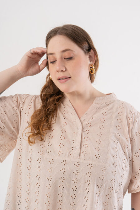 Alternative view of Blusa Gaia