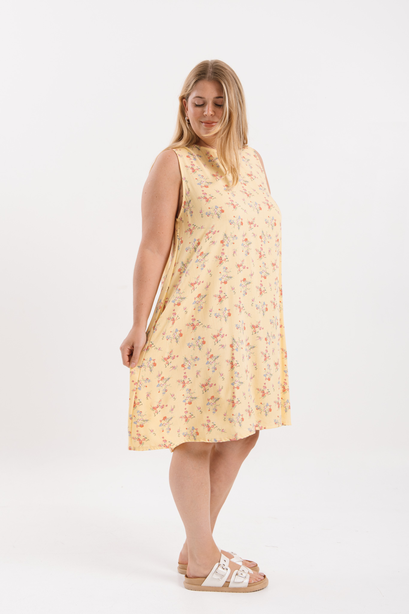 Vestido Cataluña FLOREADO - Imagen 2