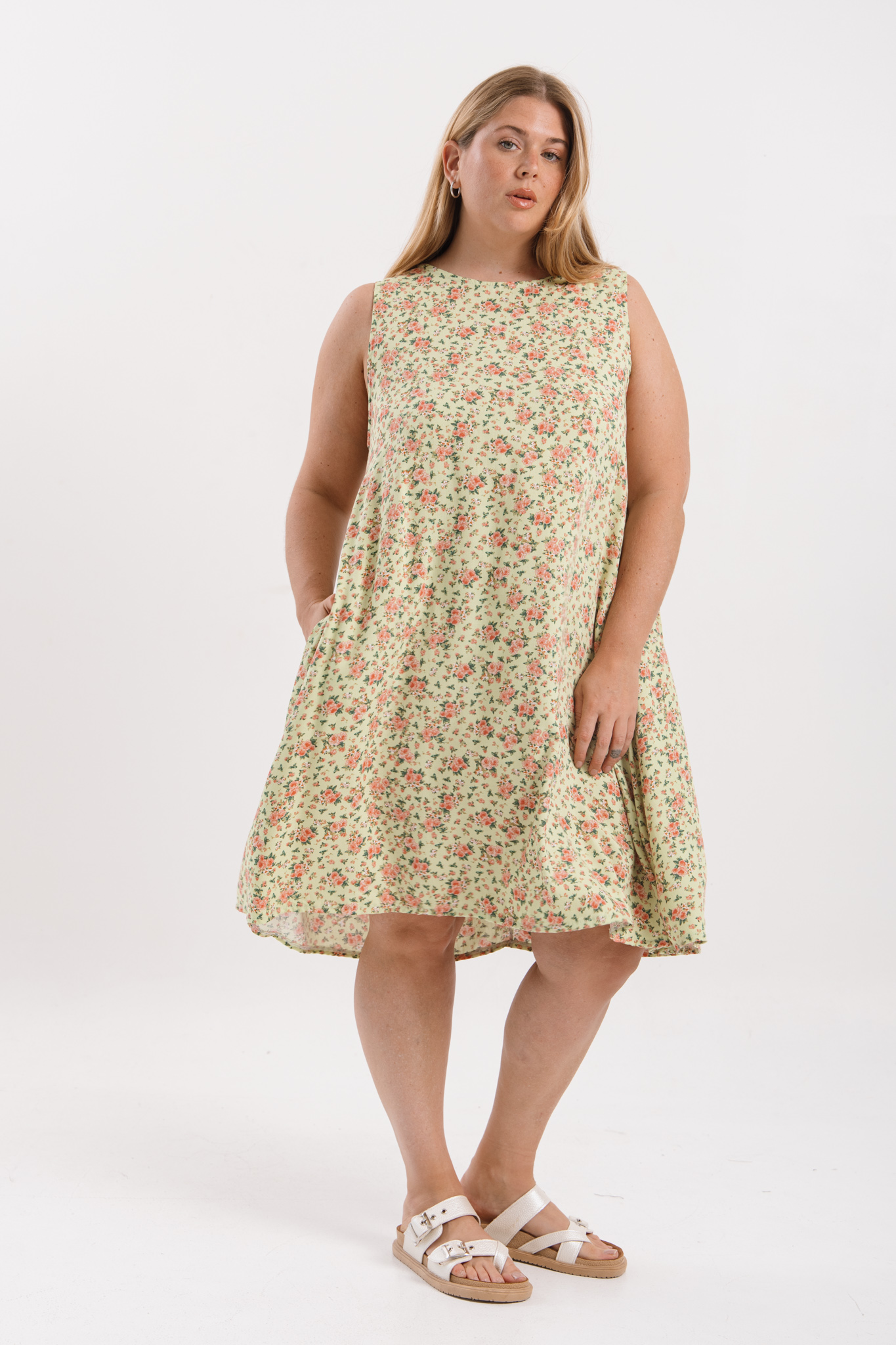 Vestido Cataluña FLOREADO - Imagen 8