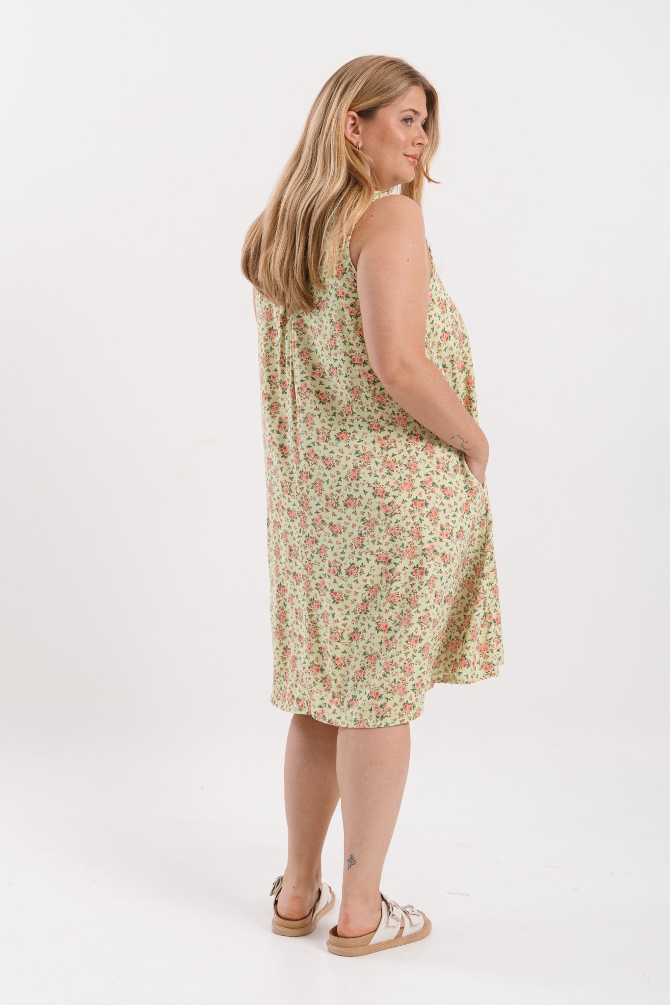 Vestido Cataluña FLOREADO - Imagen 11